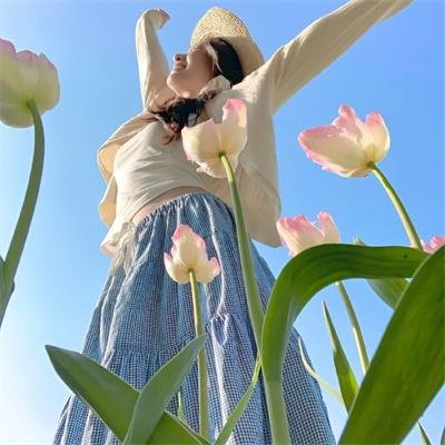 腼腆英雄
